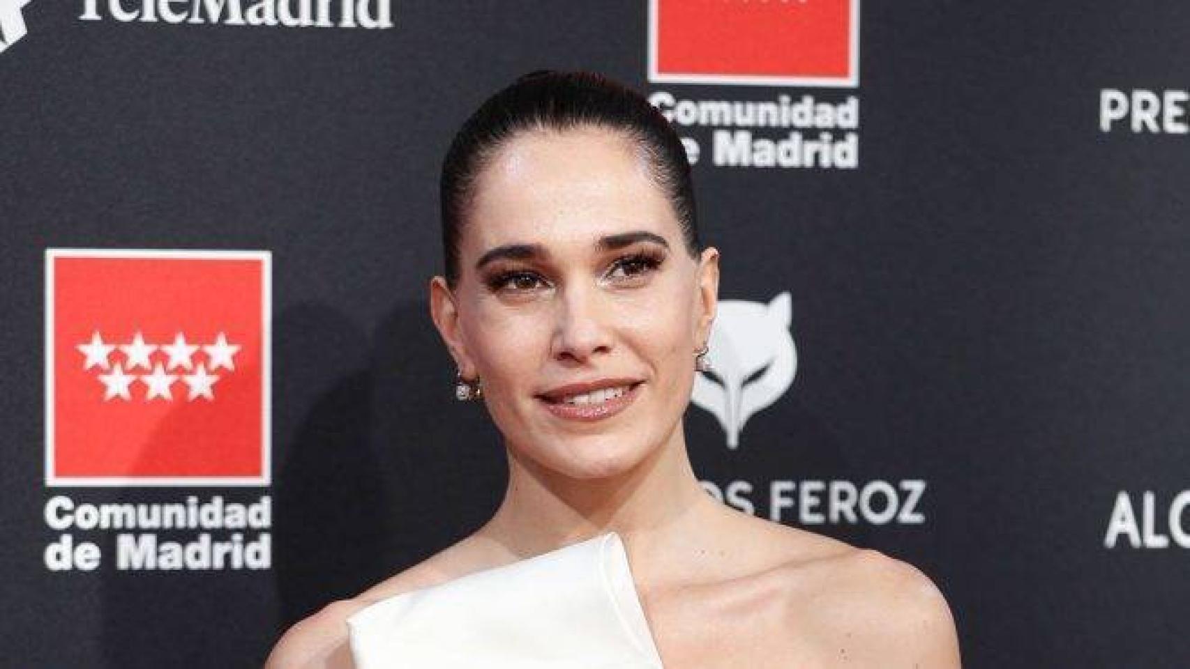 Topless Involuntario De Celia Freijeiro En La Alfombra Roja De Los Feroz