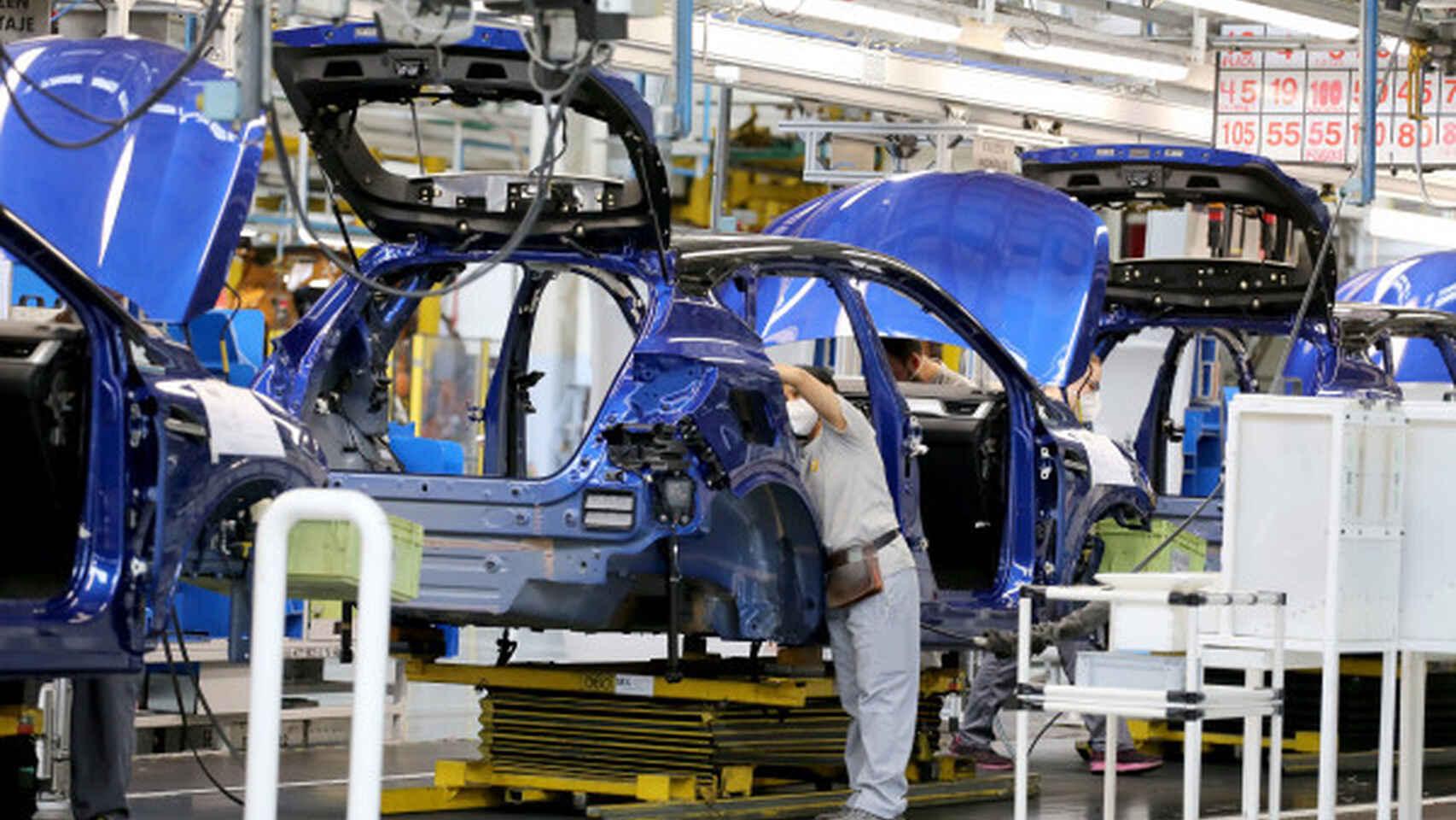 Renault Para En Sus Plantas De Valladolid Y Palencia