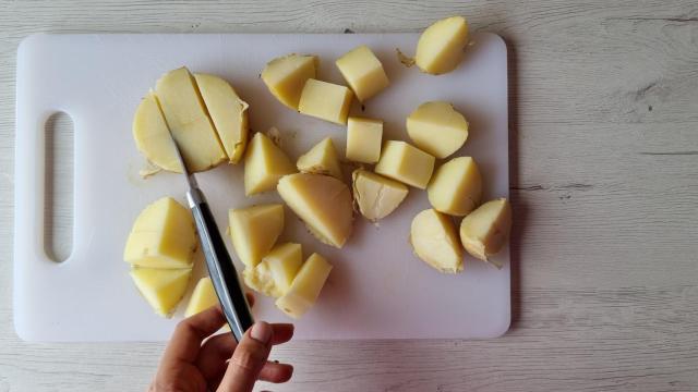 Salchichas Al Horno Con Patatas Una Receta F Cil Para Diario