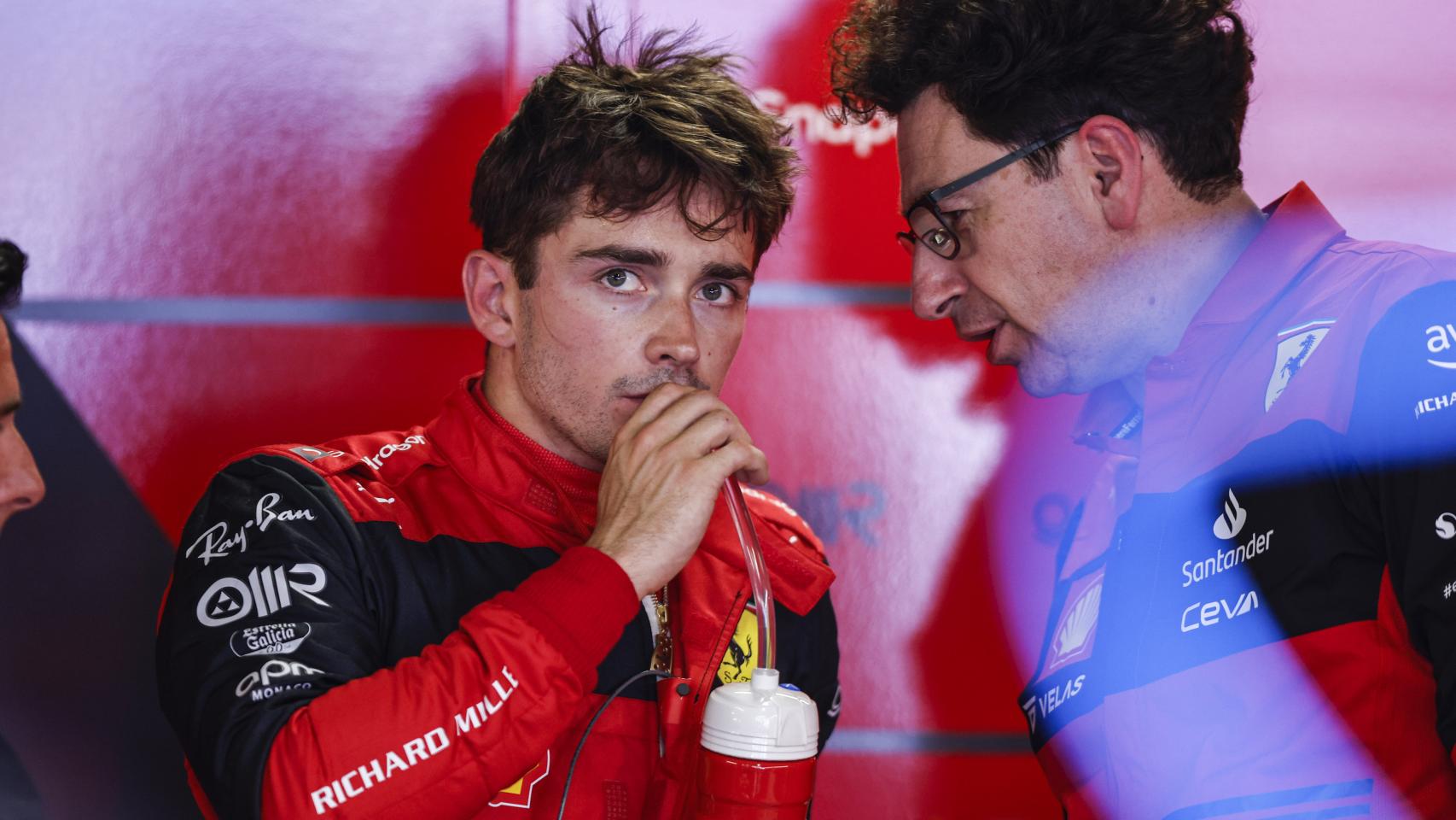 Incendio Total En Ferrari Mattia Binotto Y Charles Leclerc Llevan Sin