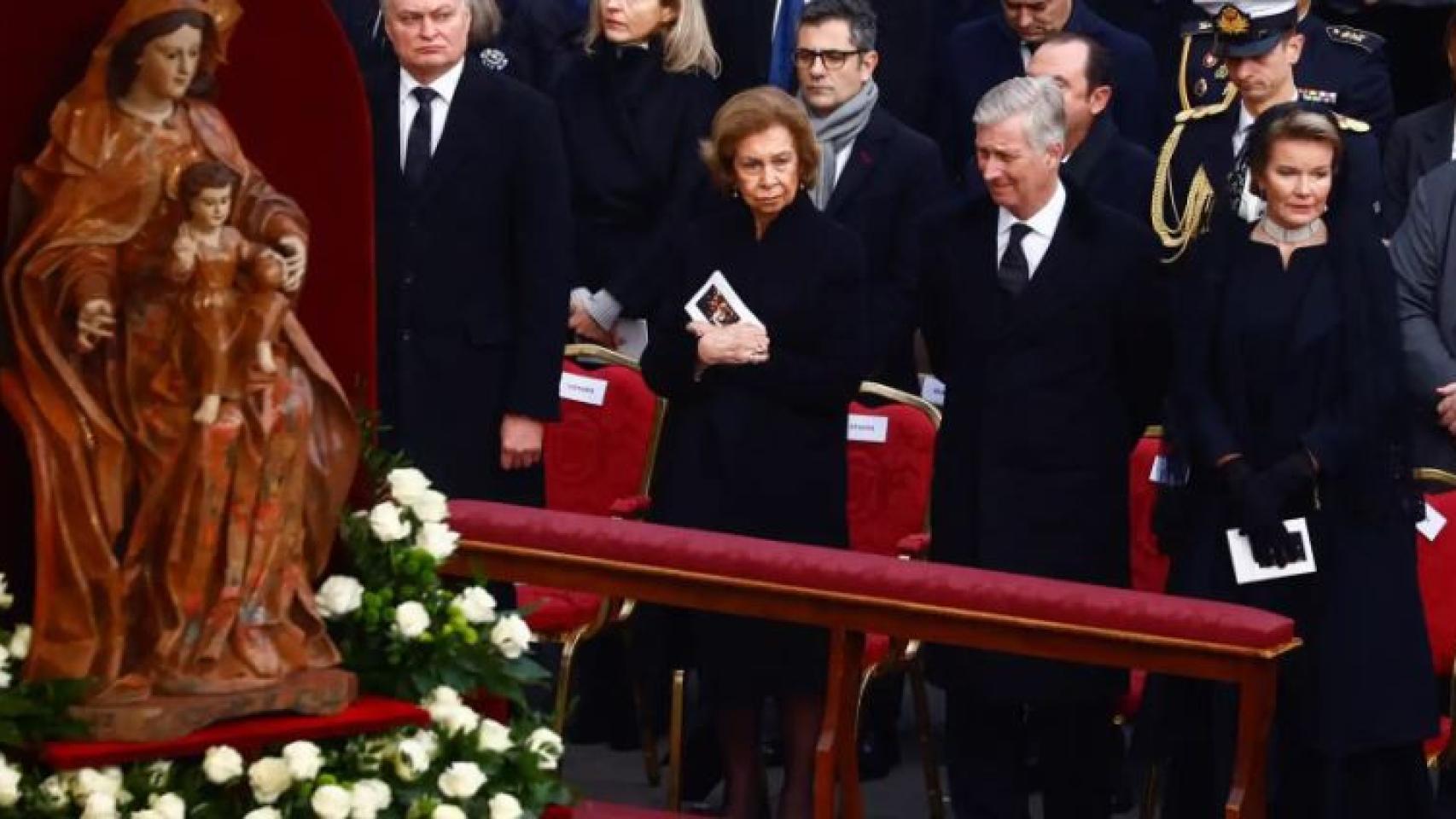 Francisco I Destaca La Entrega De Benedicto Xvi En Su Funeral Adi S