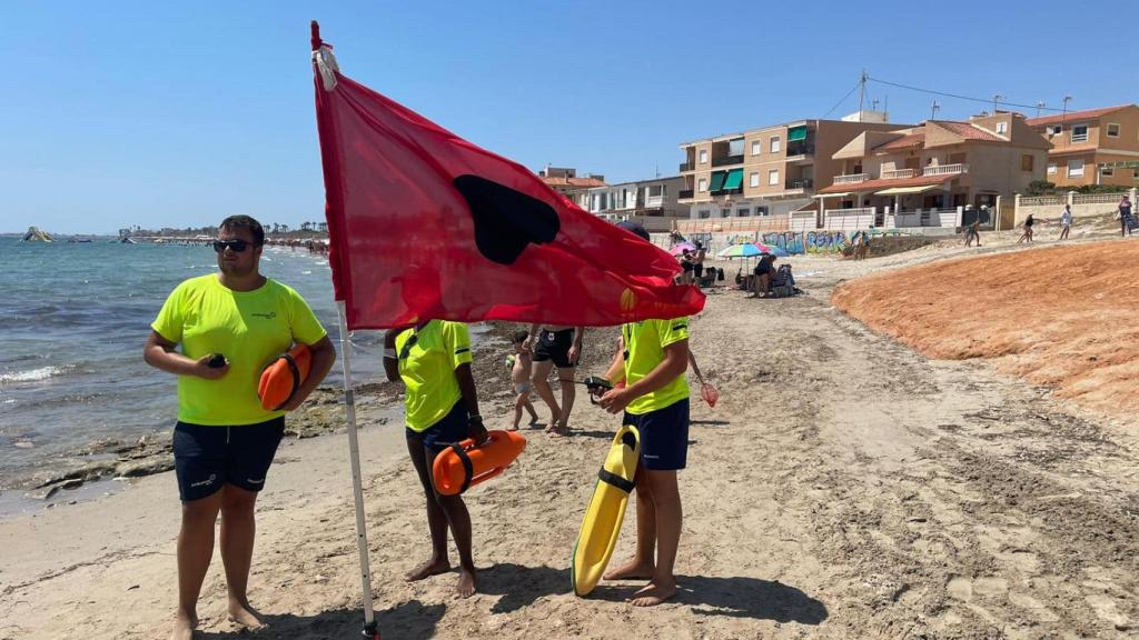 Pilar De La Horadada Cierra La Playa De Las Villas Por Contaminaci N