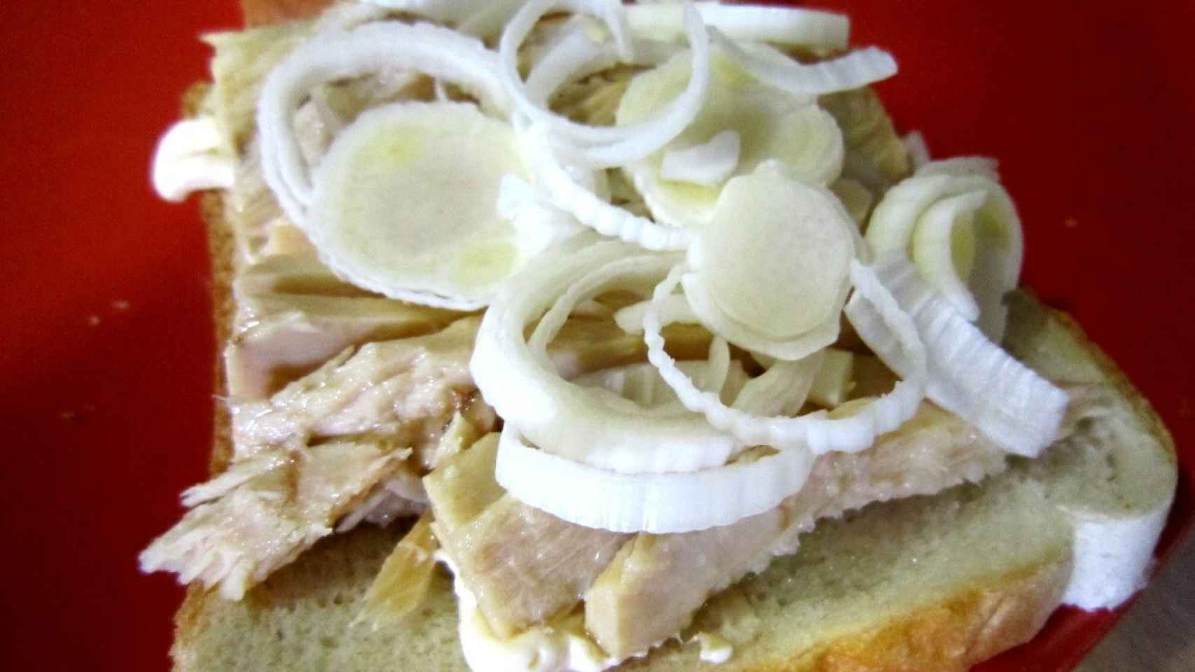 Sandwich de bonito y anchoas