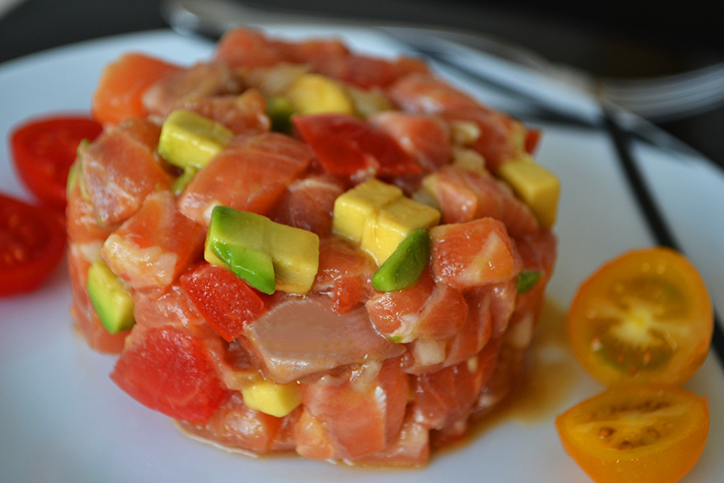 tartar salmon aguacate