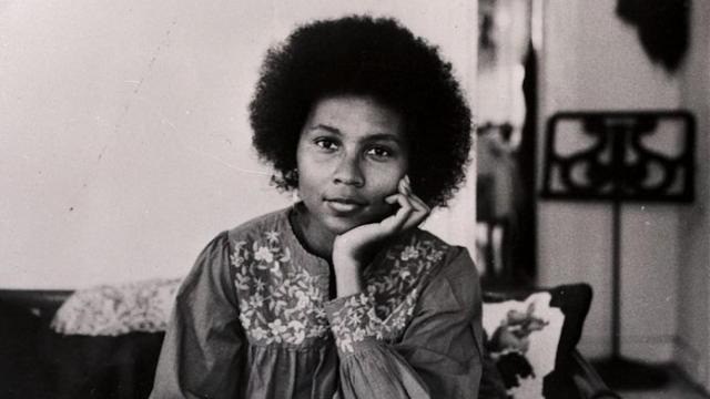 Imagen | Muere bell hooks, escritora clave del feminismo antirracista