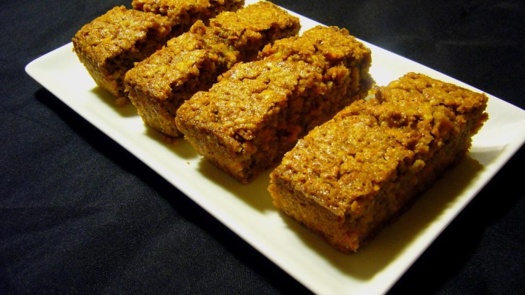 Bizcocho fácil y rápido de zanahoria, nueces y canela