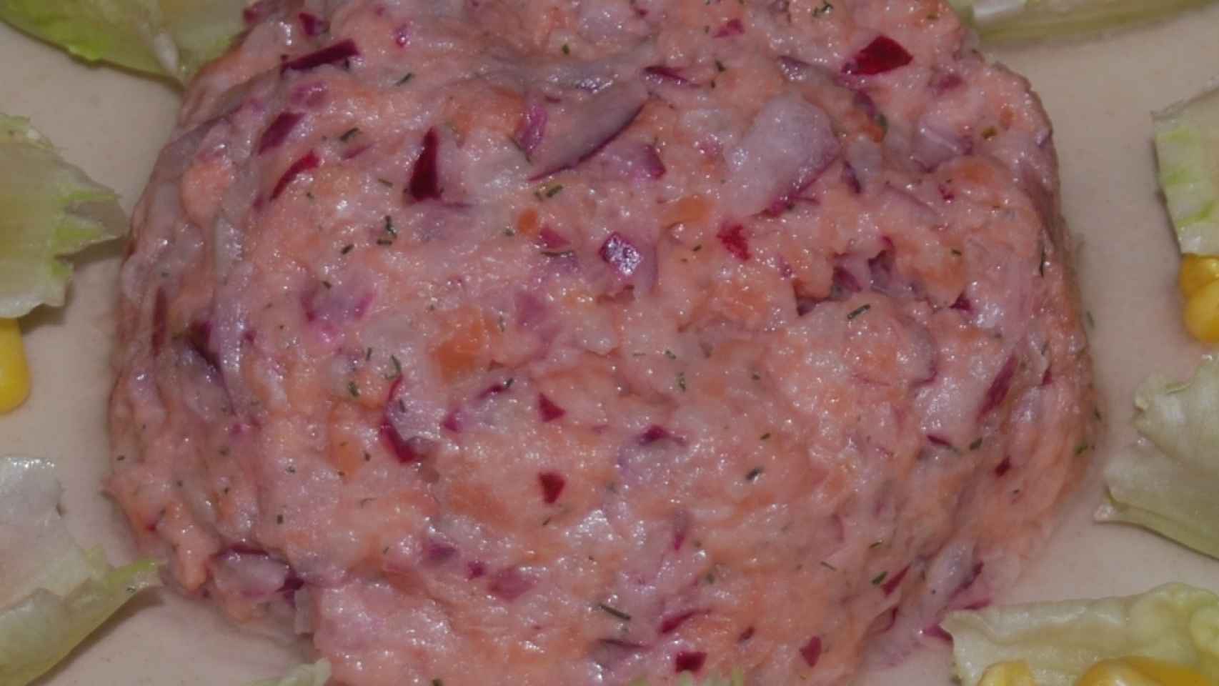Detalle de tartare de salmón