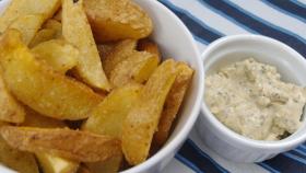 Patatas Deluxe con Salsa Dip