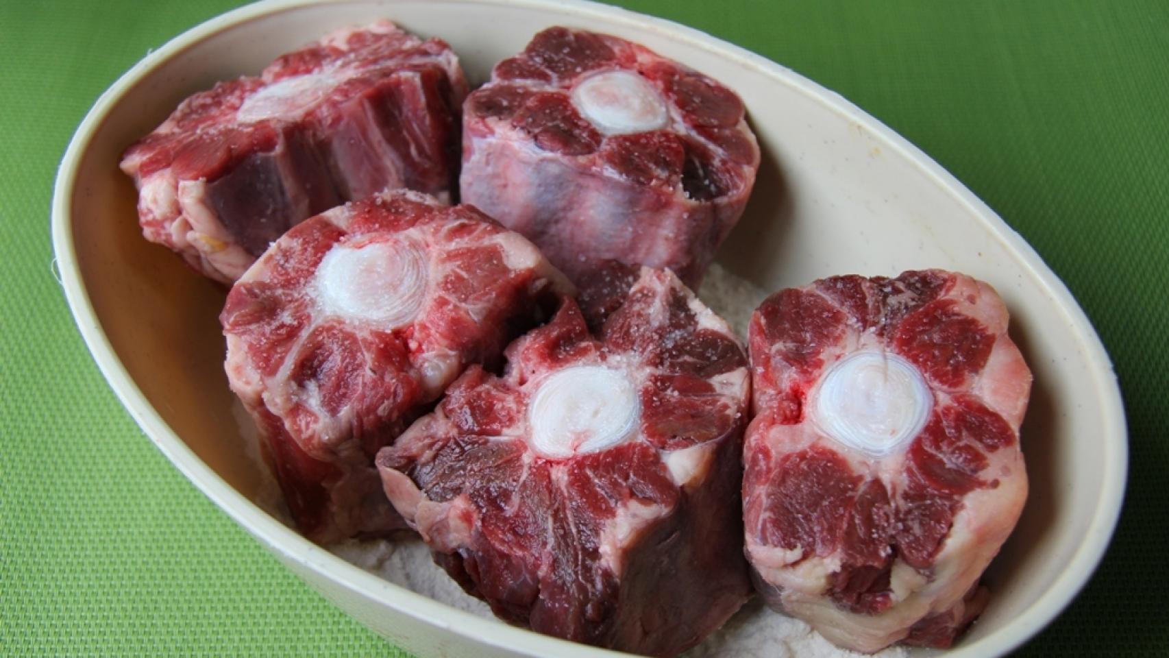 Rabo de ternera guisado al vino tinto