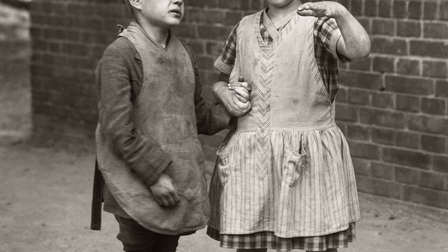 'Children Born Blind', 1921–1930.

© Die Photographische Sammlung/SK Stiftung Kultur – August Sander Archiv, Cologne; VEGAP, Madrid, 2020