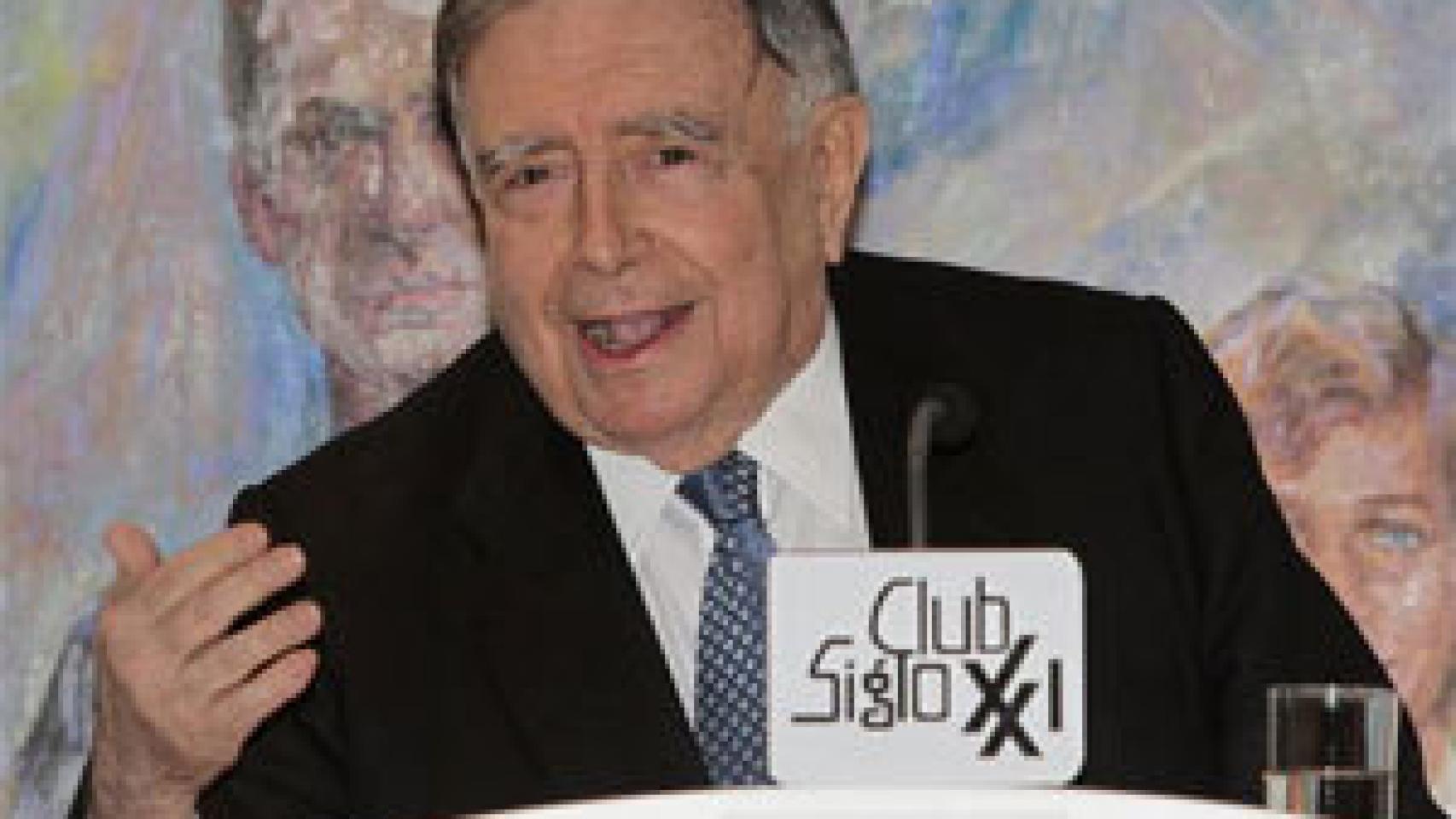Image: Luis Maria Anson, nuevo presidente de la Sociedad Cervantina
