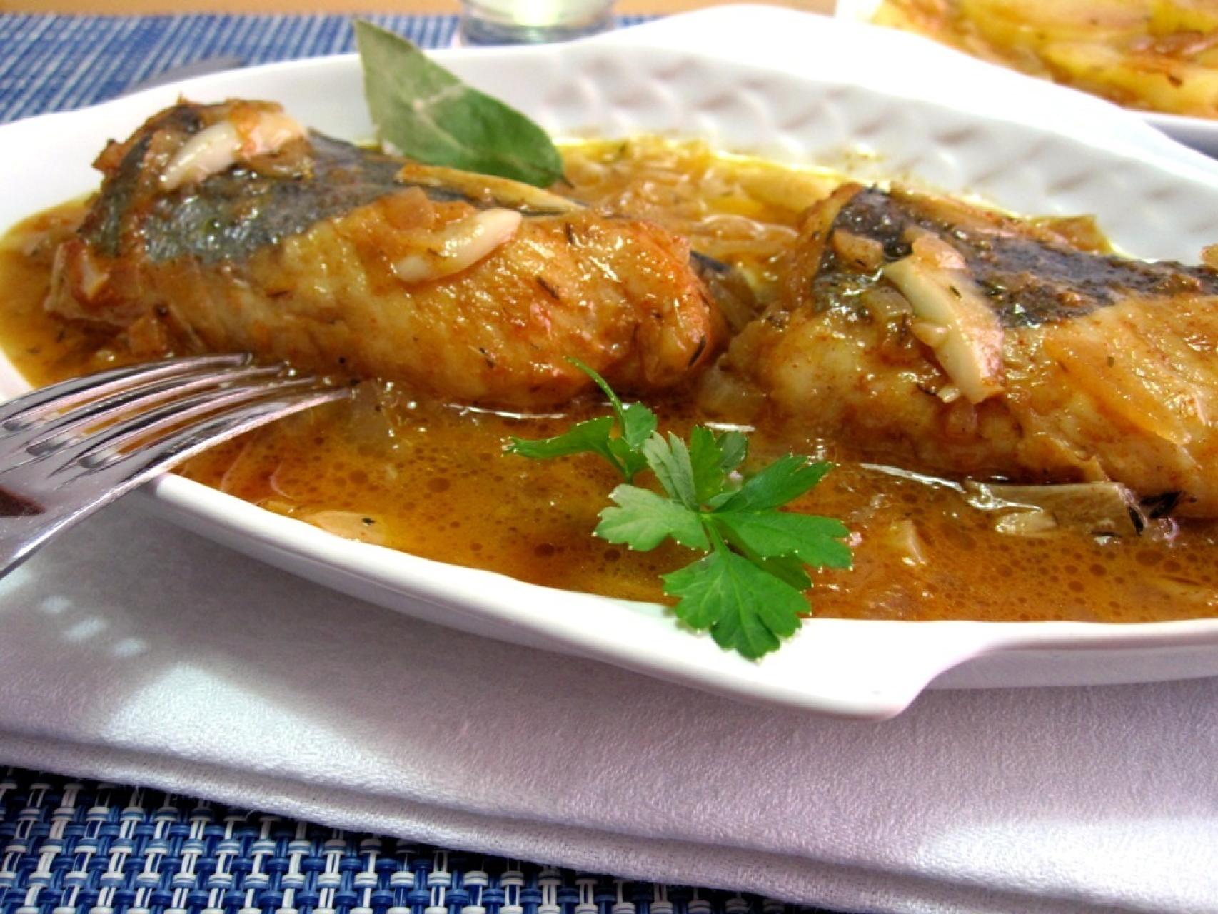 Merluza en escabeche, receta para microondas