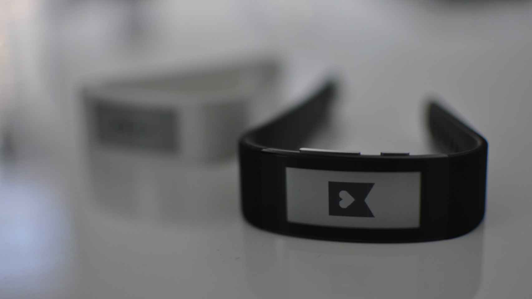 Sony SmartBand Talk, nueva pulsera cuantificadora con pantalla de tinta electrónica