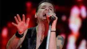 Image: El potente sonido de Depeche Mode deleita a unos 15.000 seguidores en Valladolid
