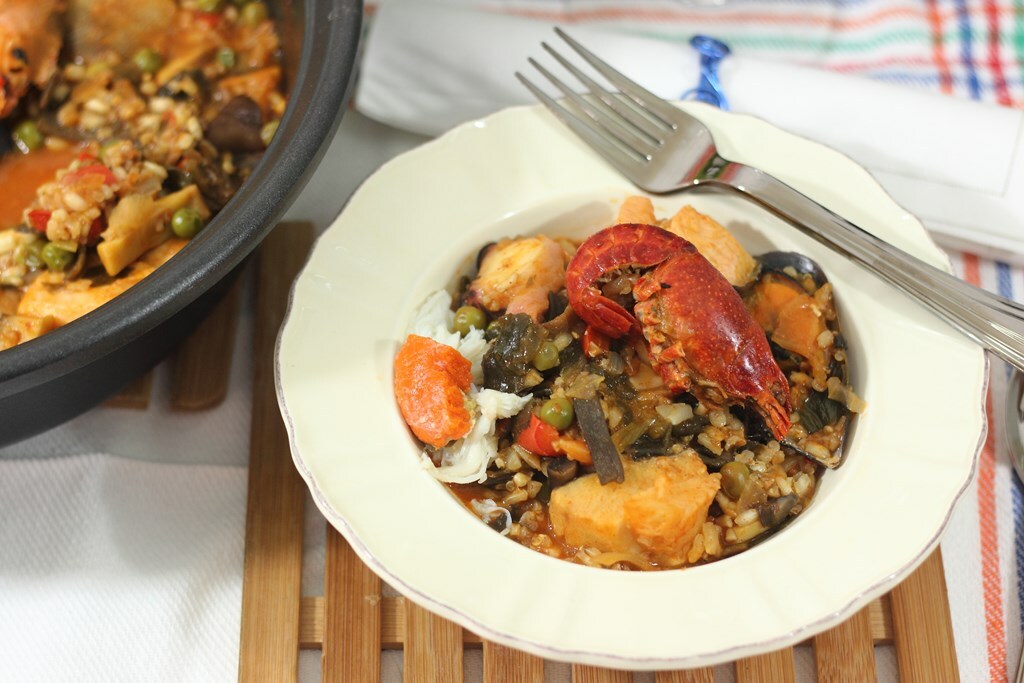 Arroz con algas y frutos del mar