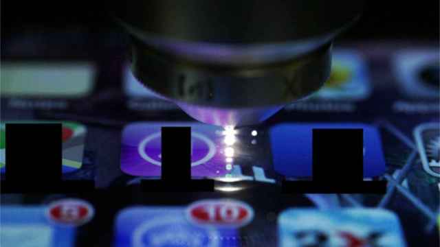 Investigadores consiguen integrar sensores en el cristal de la pantalla de tu smartphone