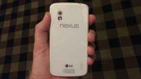 El Nexus 4 blanco saldrá con Android 4.3 el 10 de Junio, según las últimas filtraciones
