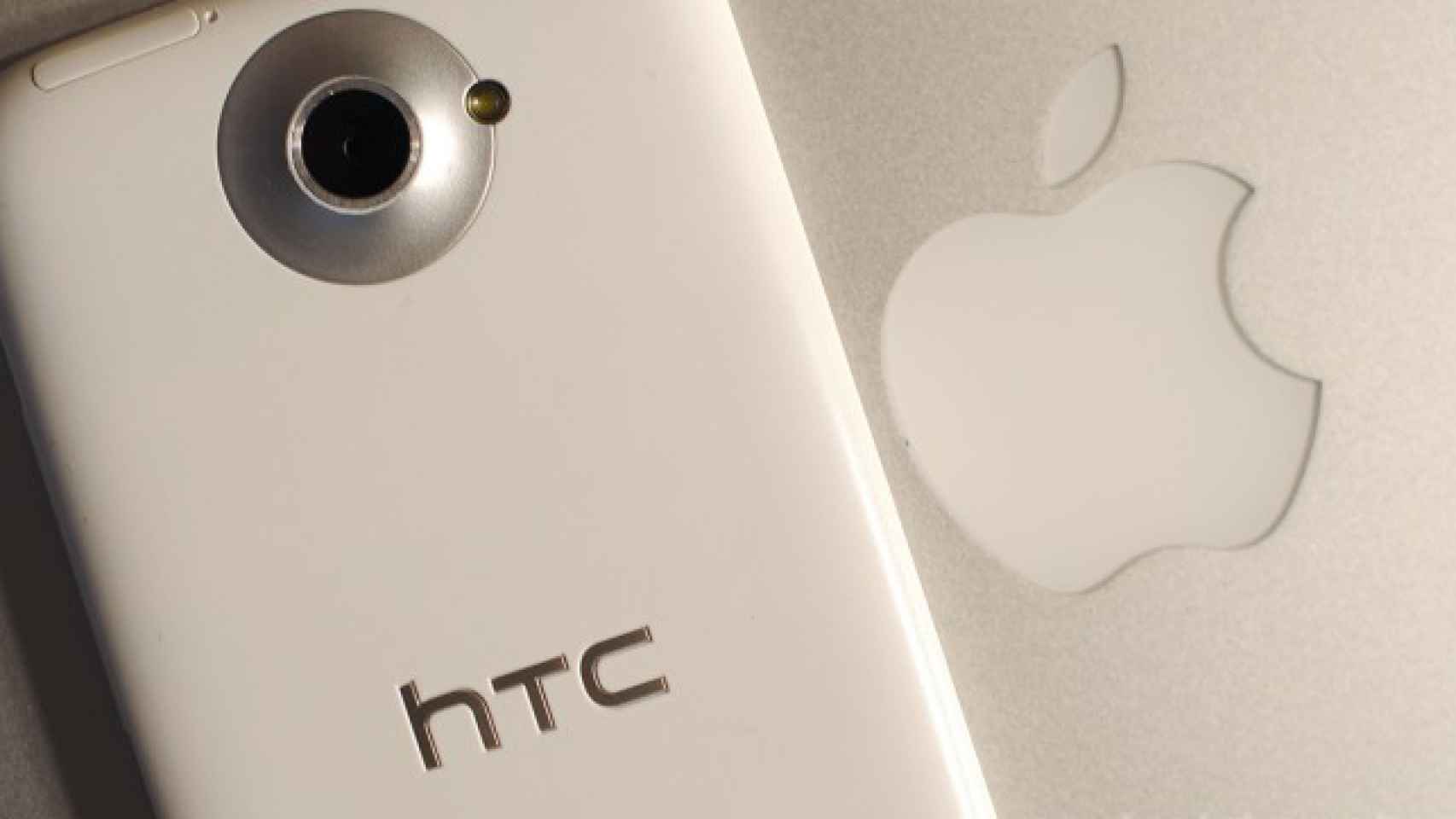 Apple y HTC resuelven sus conflictos por patentes gracias a un contrato de 10 años