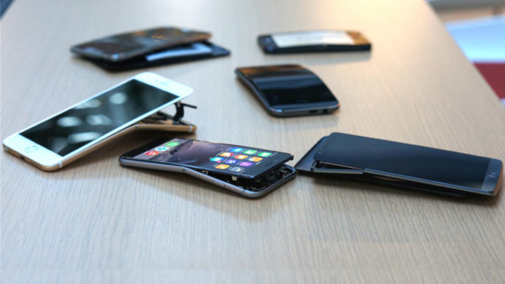 Los móviles de gama alta Android también se doblan, pero menos que el iPhone 6