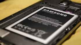Samsung está trabajando en baterías flexibles y a prueba de explosiones