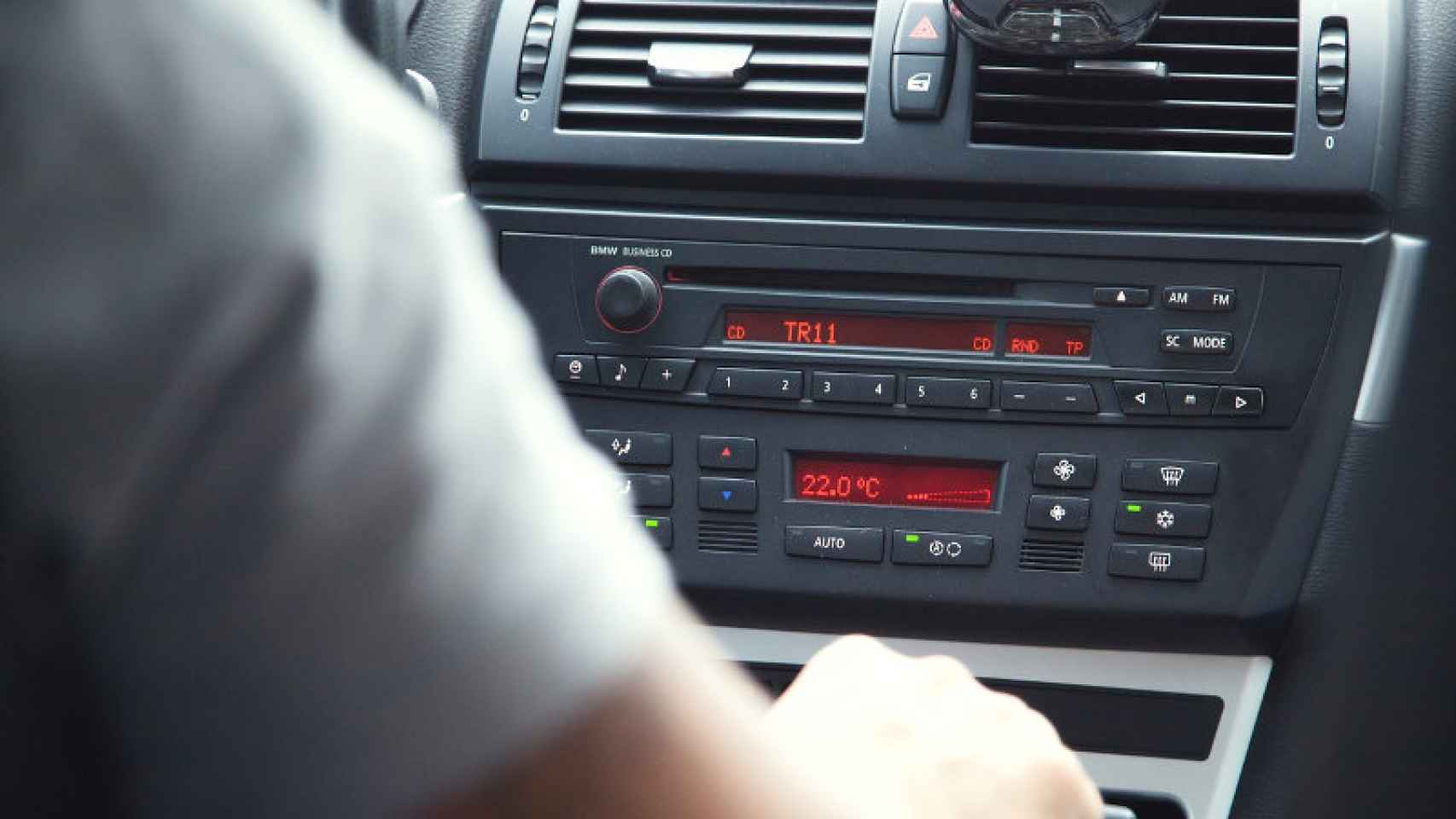 Radio en el coche.