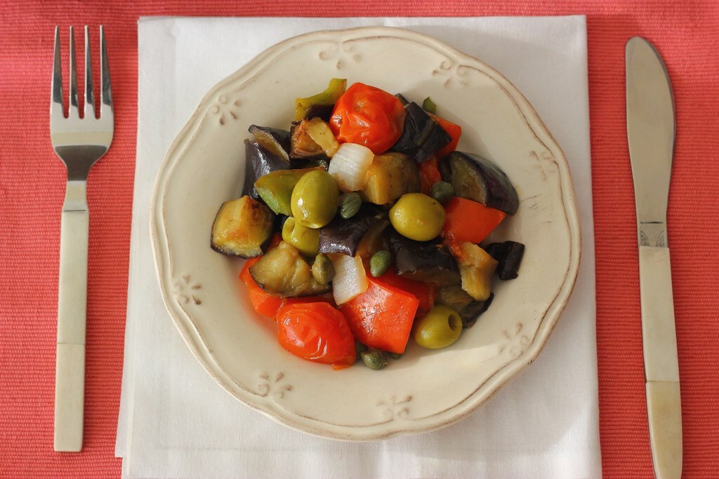 Caponata de berenjenas siciliana