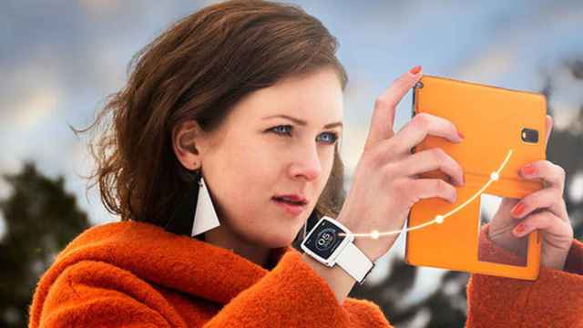 Lleva siempre encima una copia de seguridad de tus datos con este smartwatch