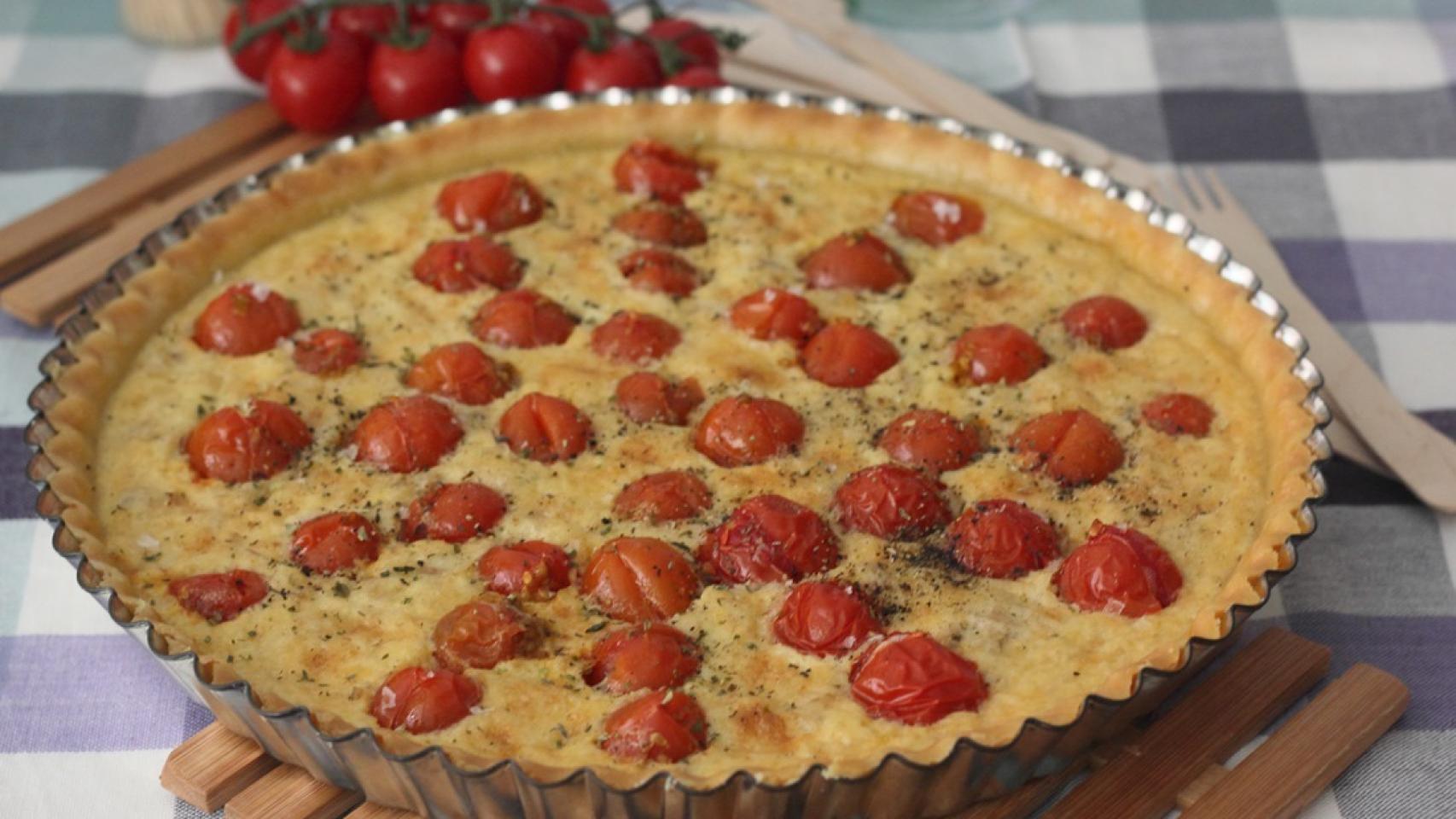 Tarta salada de atún y tomates cherry, receta paso a paso