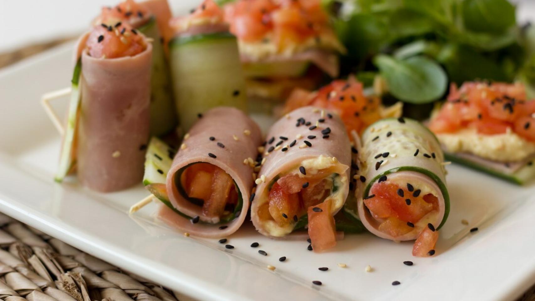 Canelones fríos de hummus y tomate