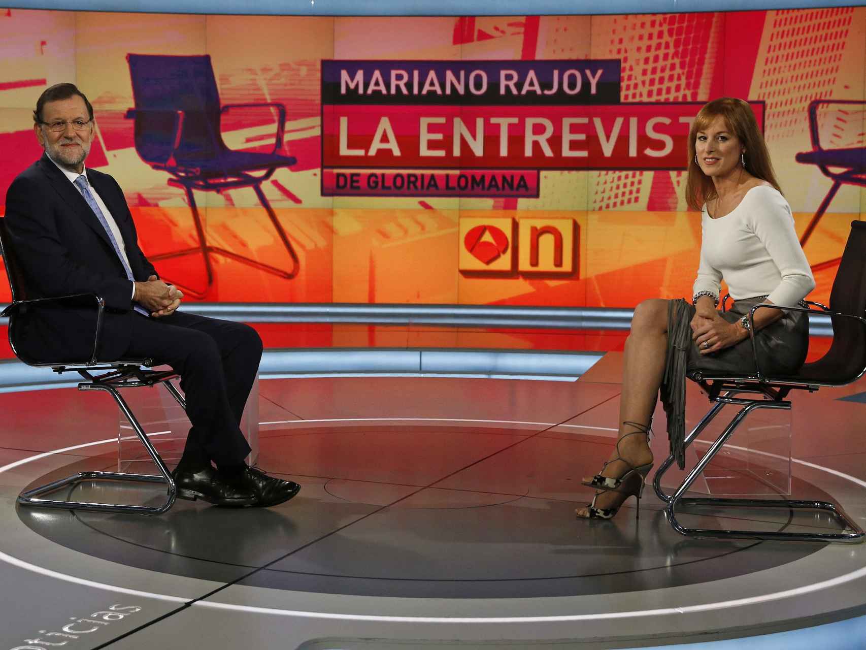 Rajoy, al inicio de la entrevista en Antena 3