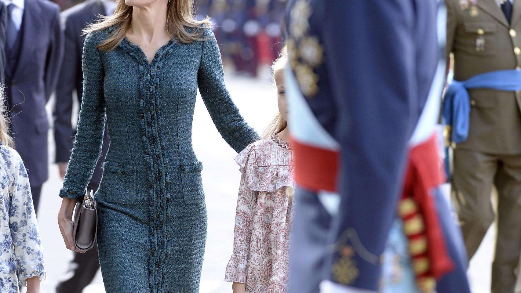 Felipe VI vestido con el traje militar de gala en el Día de la Hispanidad