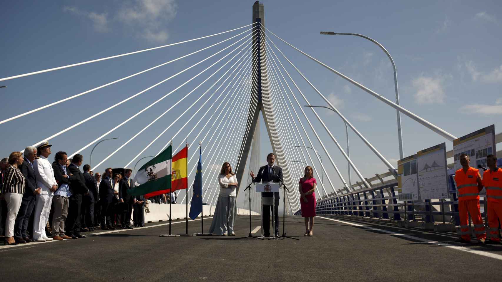 Rajoy inaugura el puente de la Constitución en Cádiz.
