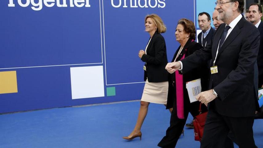 El presidente Rajoy llega acompañado de Cospedal y Barberá al congreso del Partido Popular Europeo.