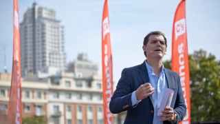 Albert Rivera durante un acto electoral en el Templo de Debod en Madrid