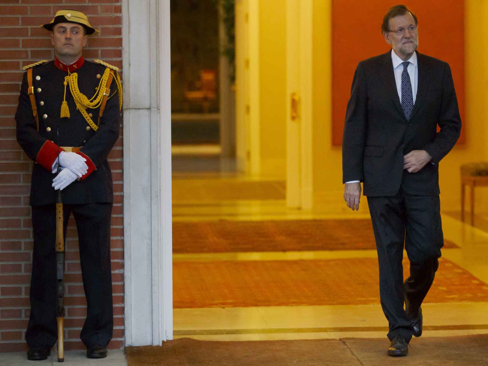 Rajoy rectifica y recibirá a Iglesias tras reunirse con Rivera