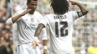 Cristiano Ronaldo y Marcelo celebran uno de los goles.