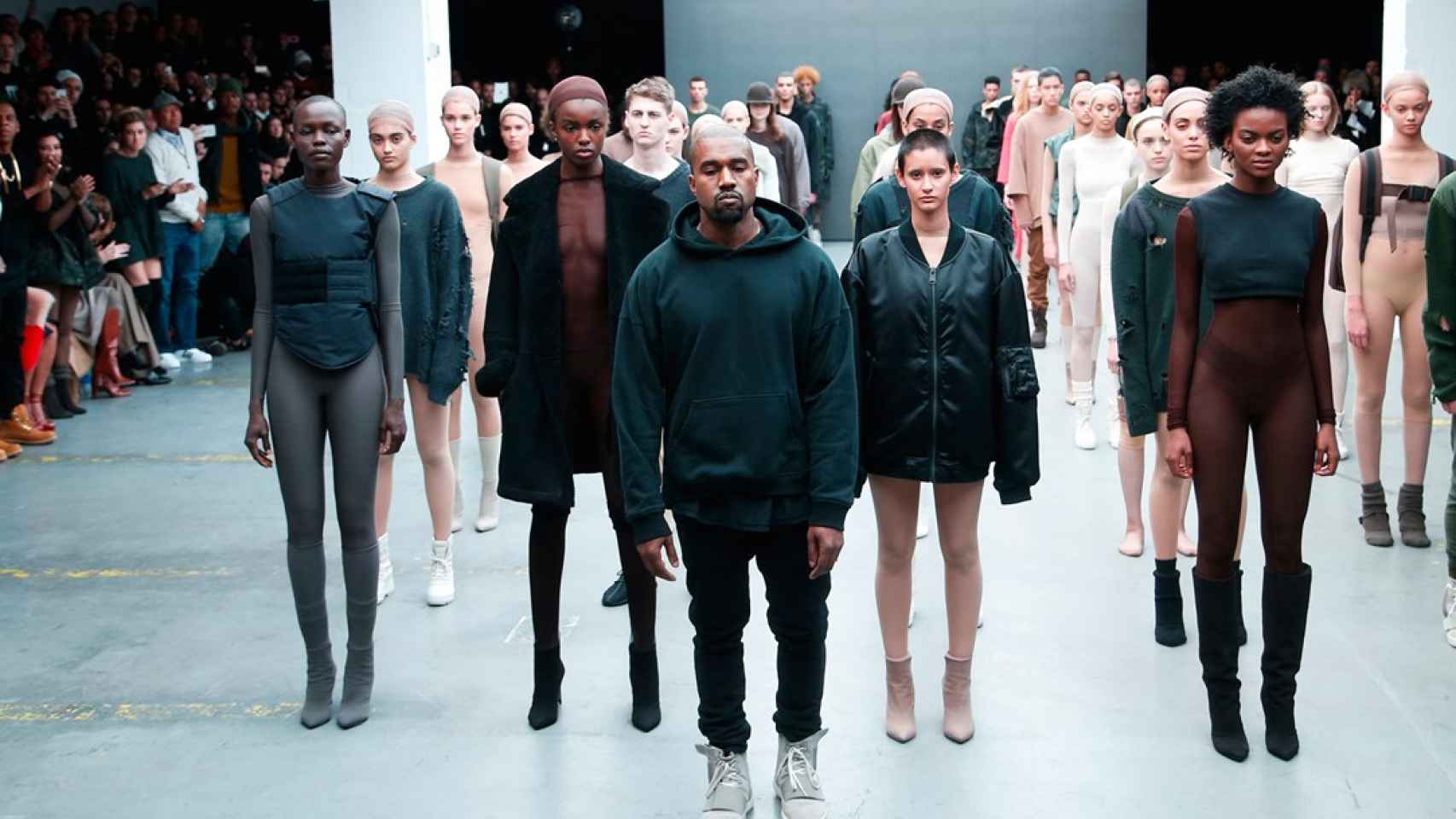 El rapero Kanye West en el desfile de Adidas