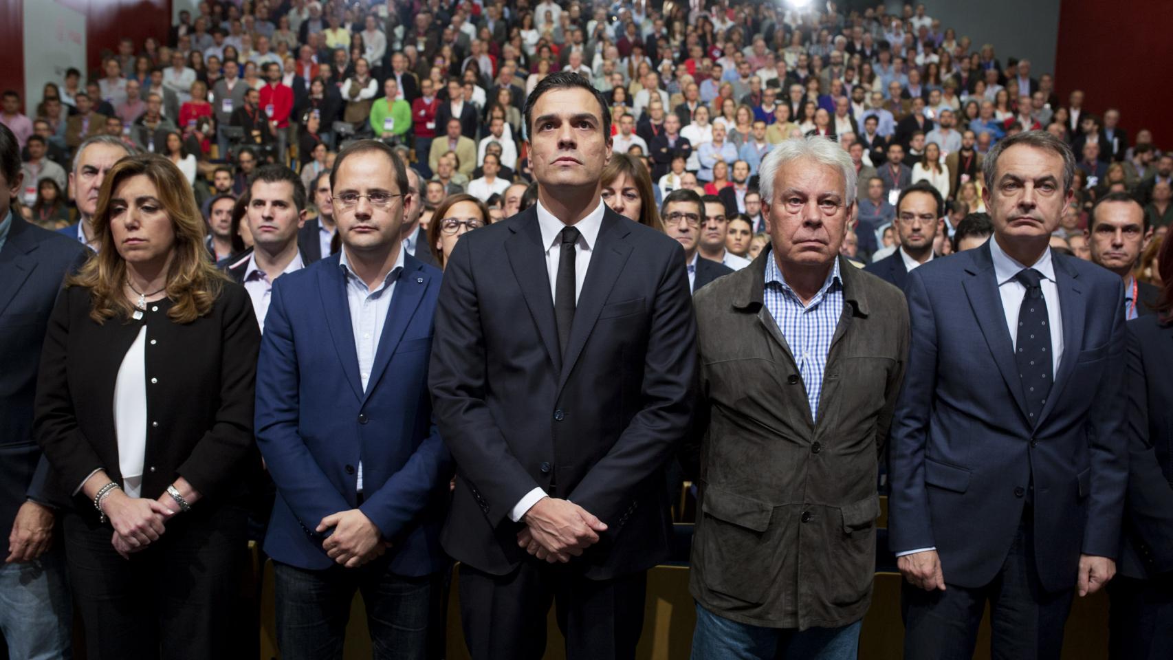 Sánchez, con Susana Díaz, César Luena, González y Zapatero
