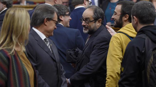 Artur Mas y Antonio Baños en el Parlamento Catalán.