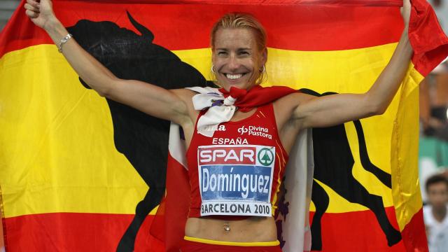 Domínguez, tras ganar la plata en los 3.000 metros obstáculos en 2010.