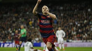 iniesta celebra el tercer tanto del Barcelona en Madrid.