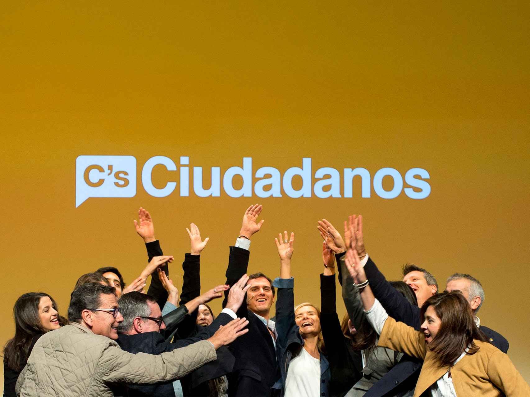 Albert Rivera junto a otros dirigentes de Ciudadanos en un acto en Barcelona