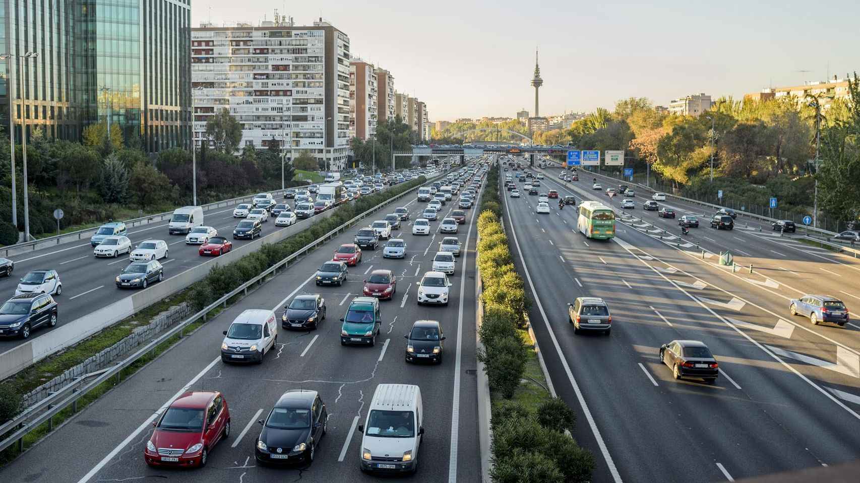Madrid vuelve a limitar mañana la velocidad en la M-30 a 70km/h por la alta contaminación
