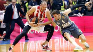 Rudy Fernández intenta robar la pelota a Marko Simonovic en un partido reciente.