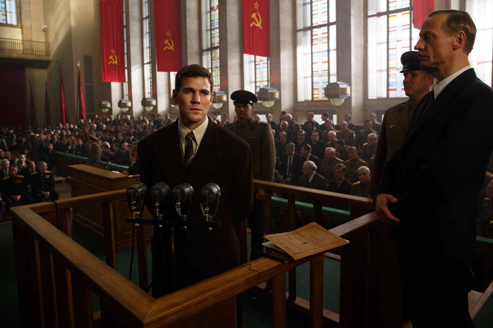 Austin Stowell, en la piel de Powers