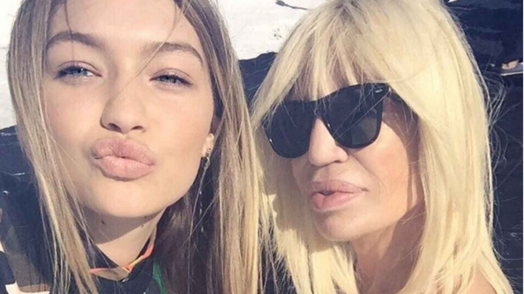 Gigi Hadid y Donatella Versace se retrata para su primera foto de Instagram