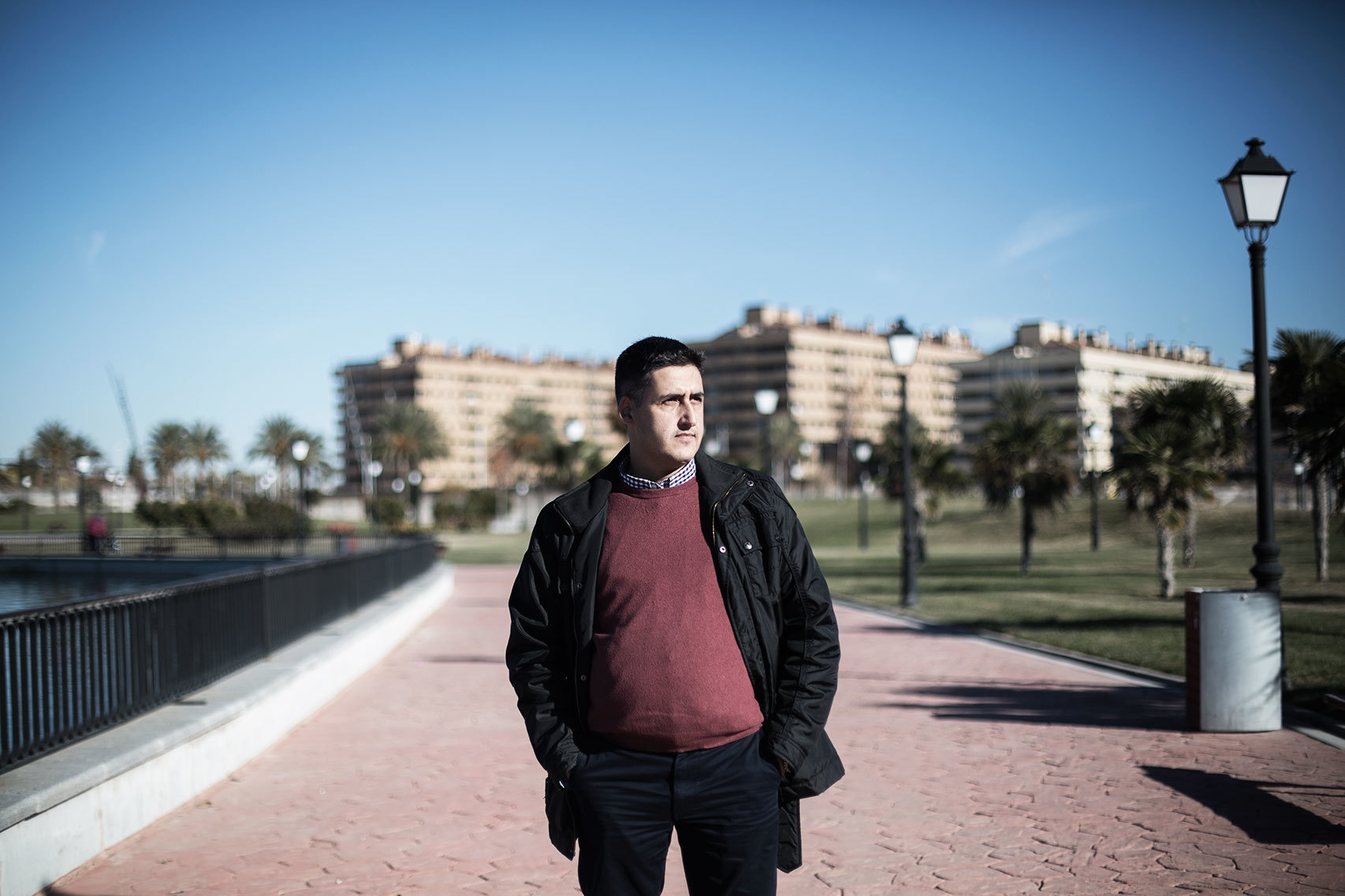 Pedro Sánchez, 39 años. Trabaja como camarero en Madrid.