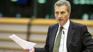 El comisario de Economía Digital, Günther Oettinger, en una reciente comparecencia en la Eurocámara