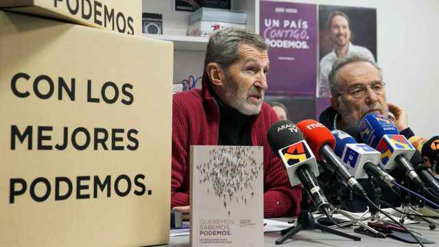 Julio Rodríguez y Pedro Arrojo, en una rueda de prensa.