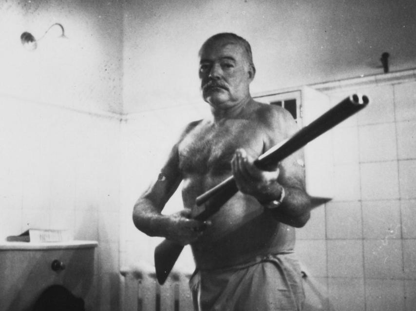 Hemingway en la Finca Vigia, en Cuba.